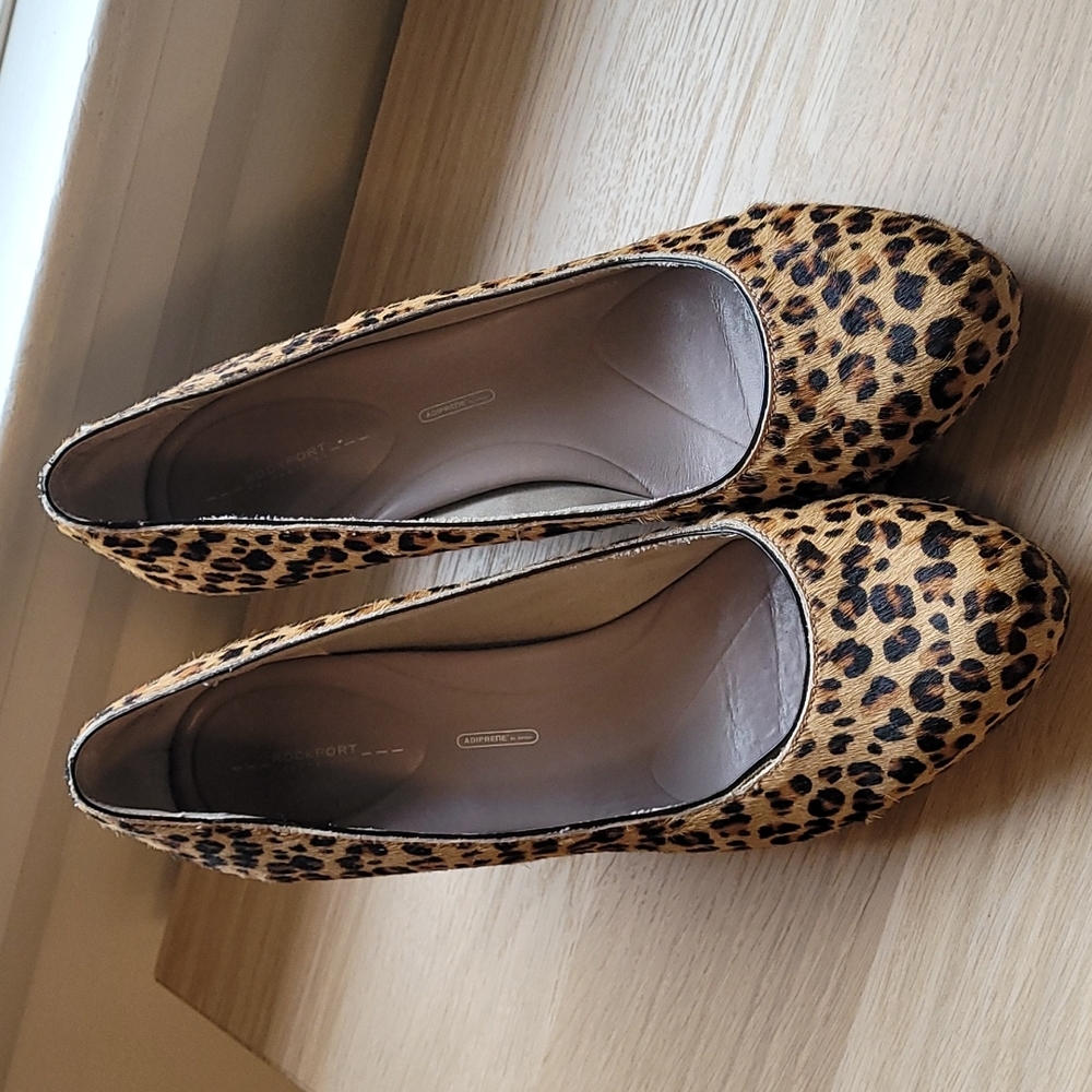 Rockport wedges size 9.5 US. Good used condition.